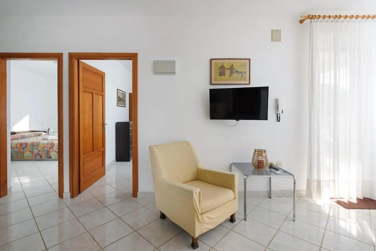 House For 12 People Close To The Sea Pula Holiday home